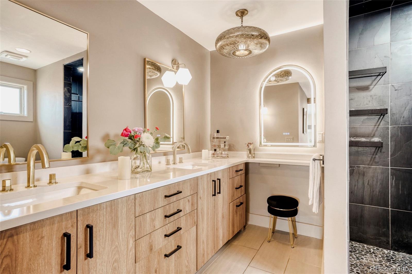 MLS Image #11 for 1562 s lincoln street,denver, Colorado