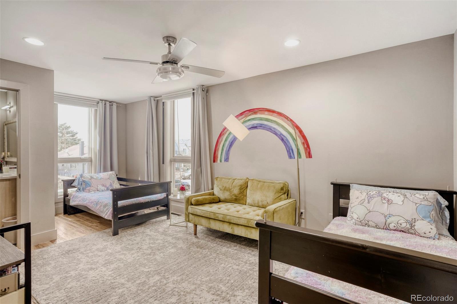 MLS Image #13 for 1562 s lincoln street,denver, Colorado