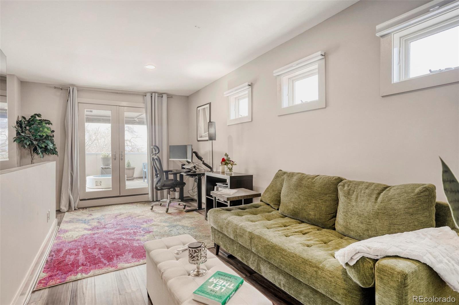 MLS Image #16 for 1562 s lincoln street,denver, Colorado