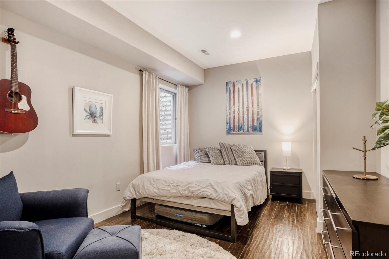 MLS Image #24 for 1562 s lincoln street,denver, Colorado