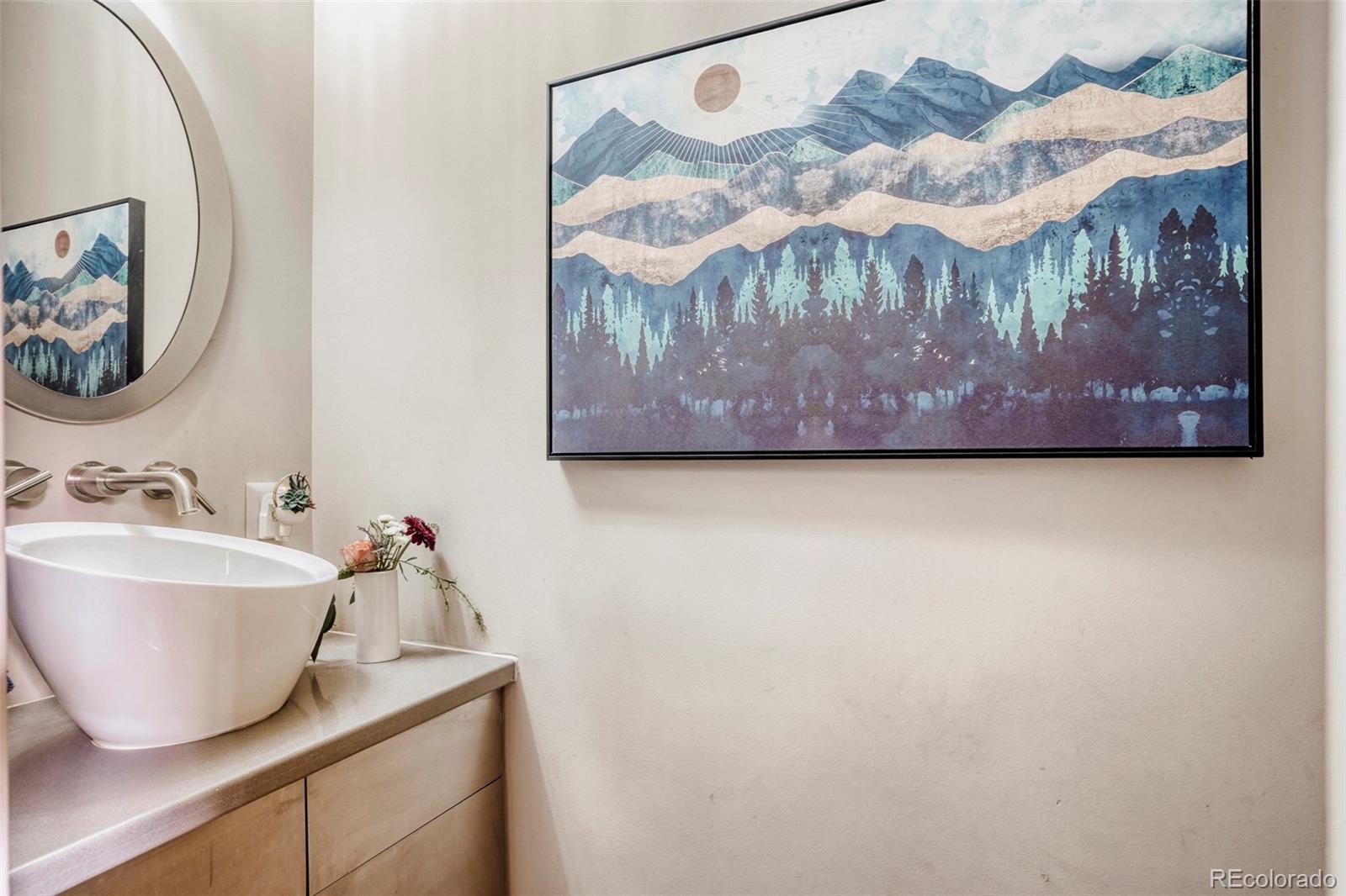 MLS Image #8 for 1562 s lincoln street,denver, Colorado