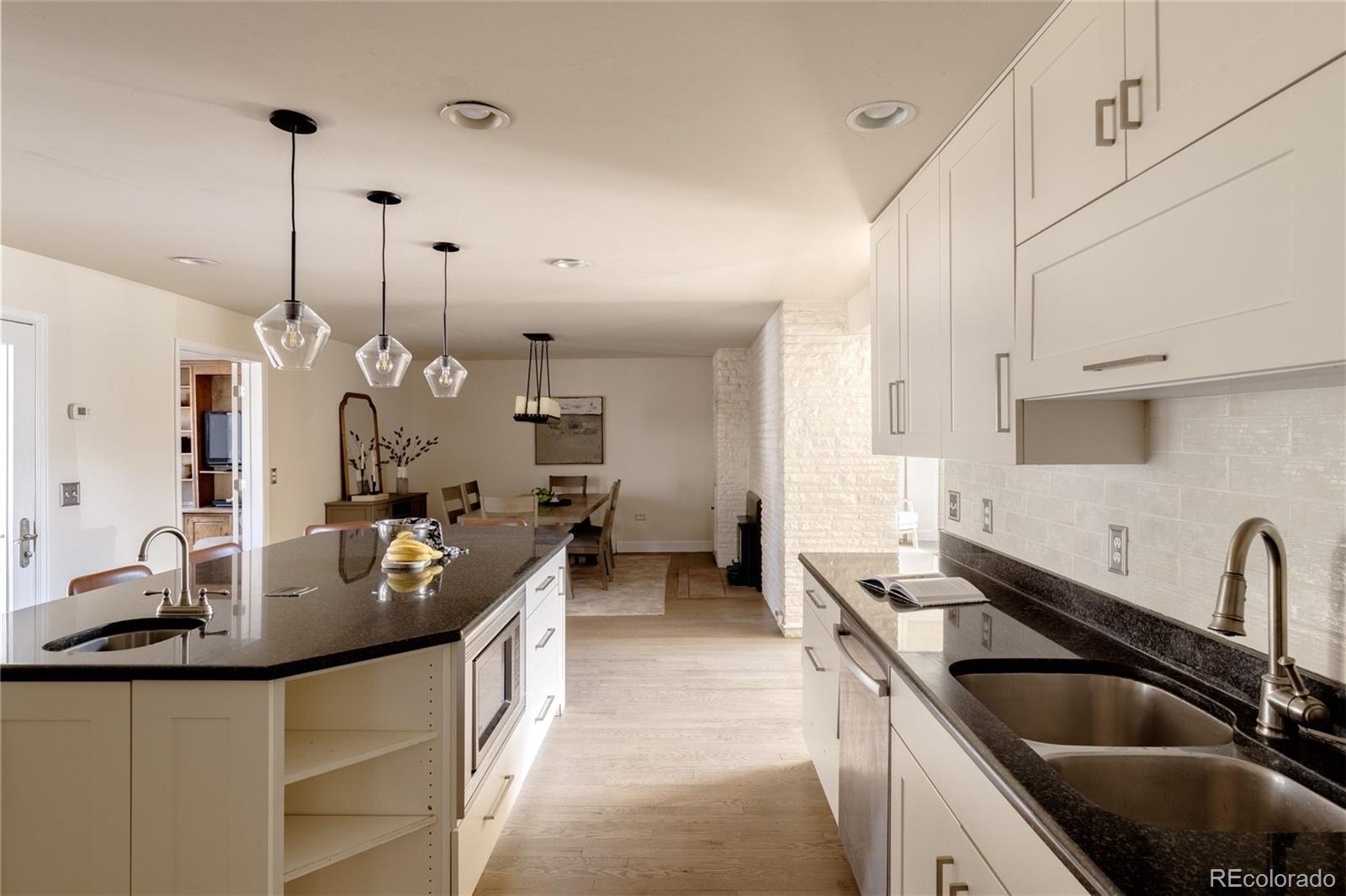 MLS Image #13 for 2525 s jackson street,denver, Colorado