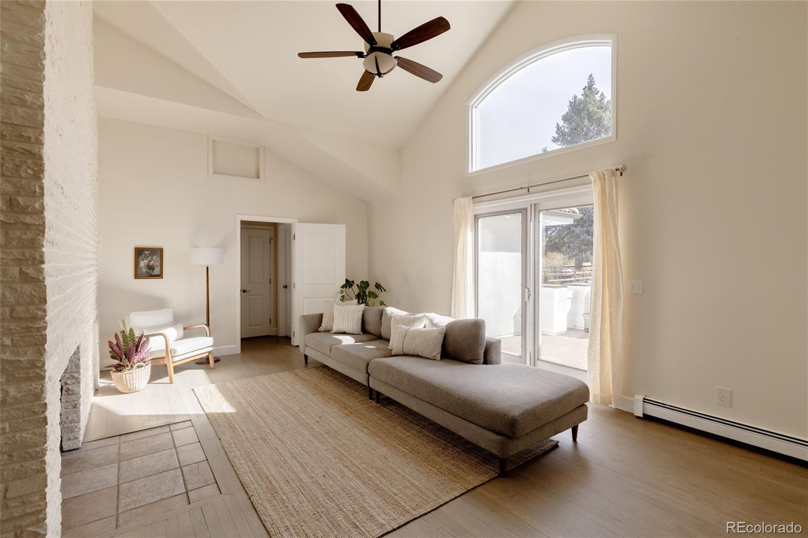 MLS Image #4 for 2525 s jackson street,denver, Colorado