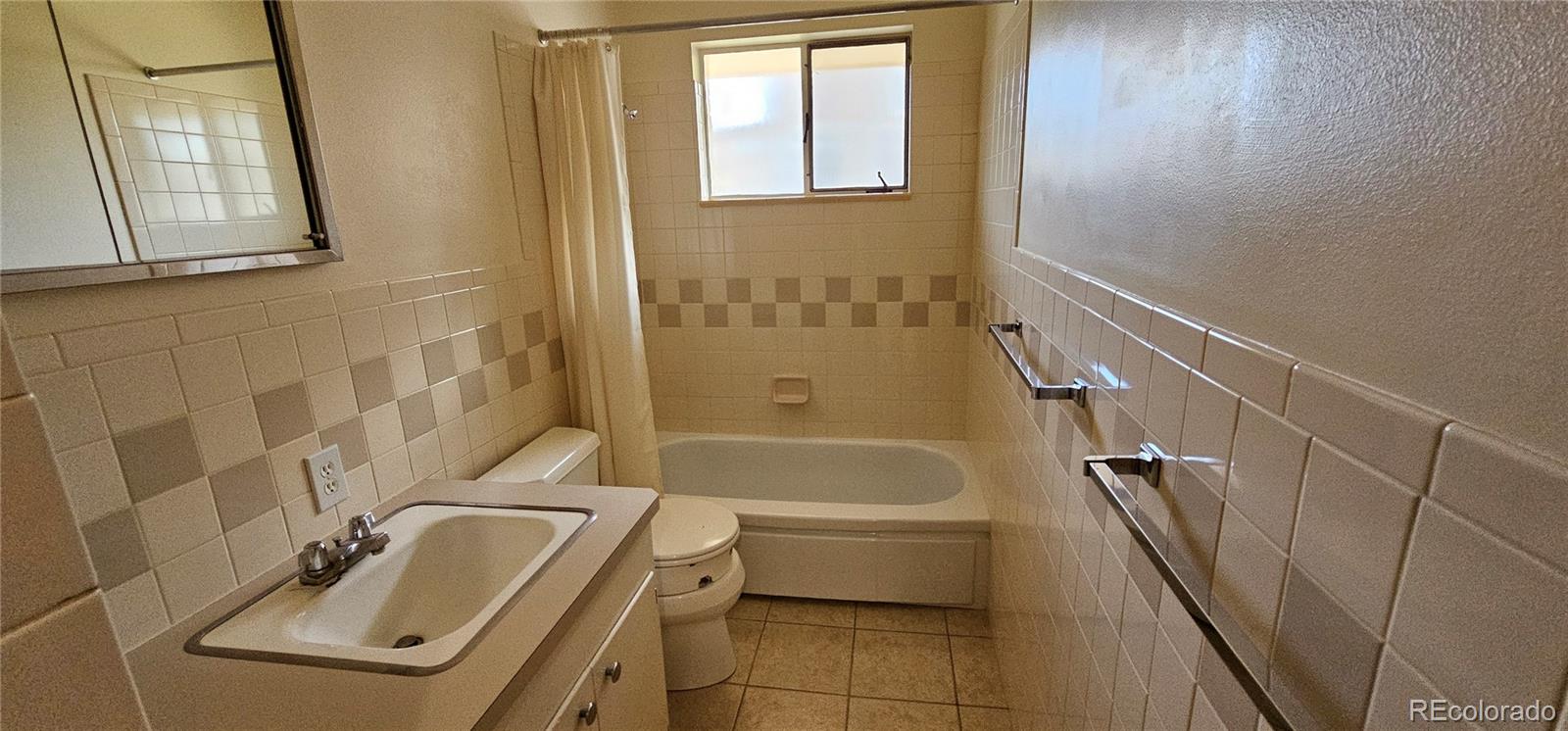MLS Image #19 for 3326 s ash street,denver, Colorado