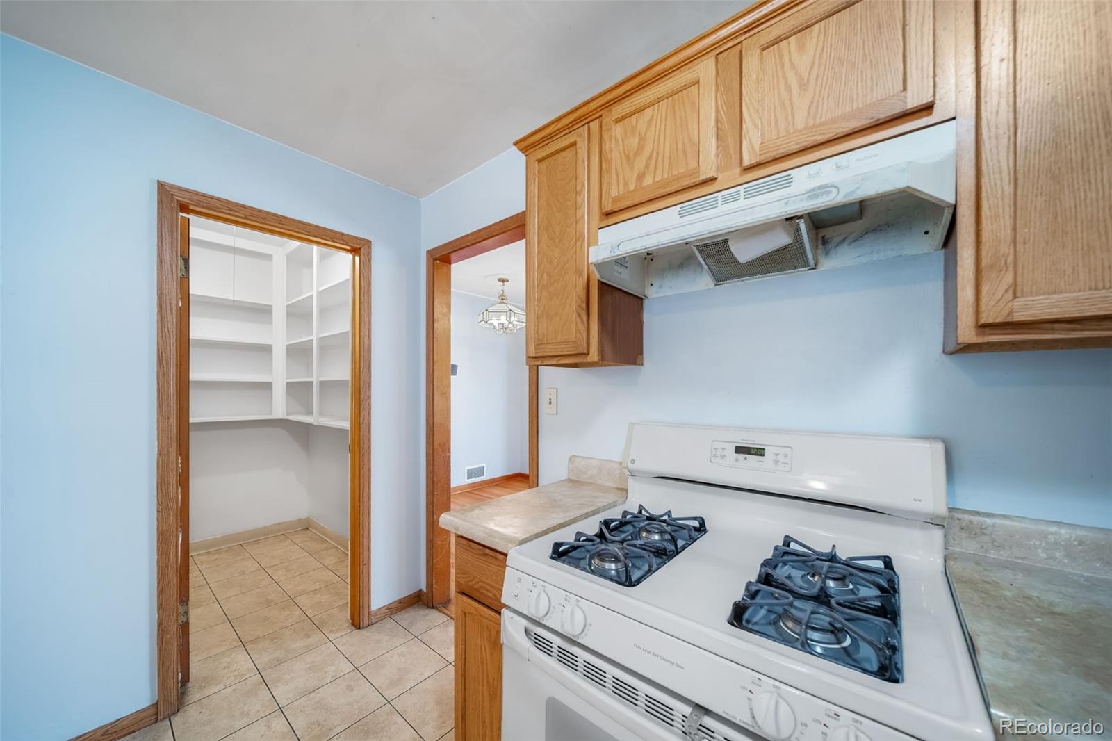 MLS Image #13 for 2228  newark street,aurora, Colorado