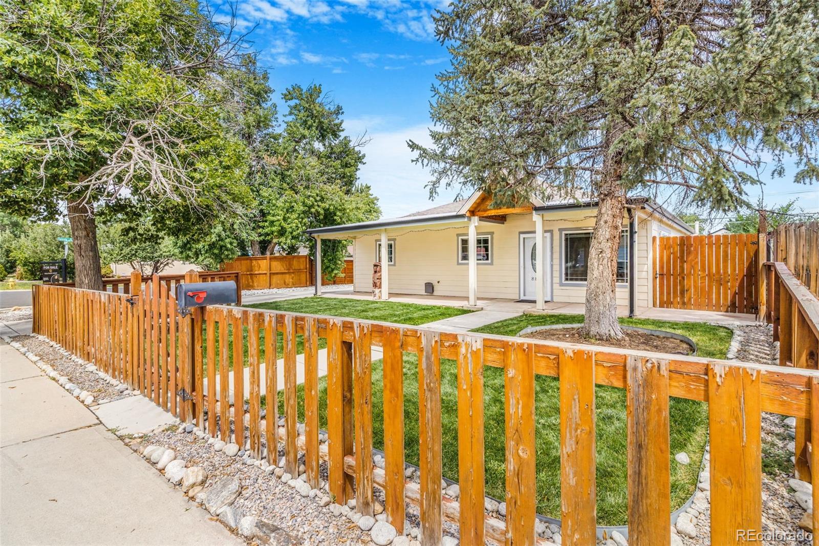 MLS Image #3 for 884  vaughn street,aurora, Colorado