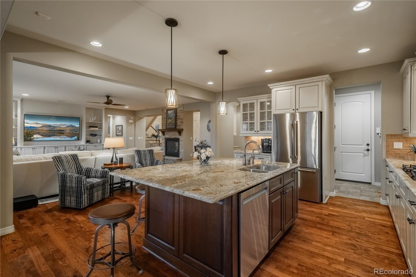 MLS Image #11 for 10715  manorstone drive,highlands ranch, Colorado