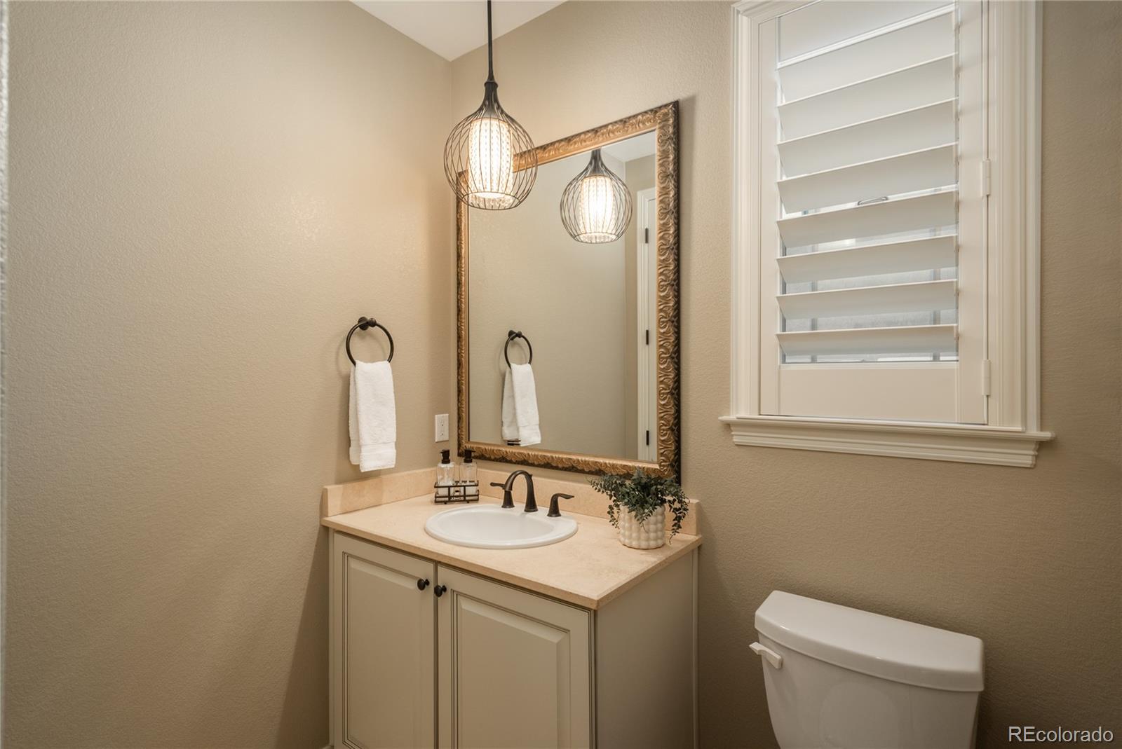 MLS Image #19 for 10715  manorstone drive,highlands ranch, Colorado