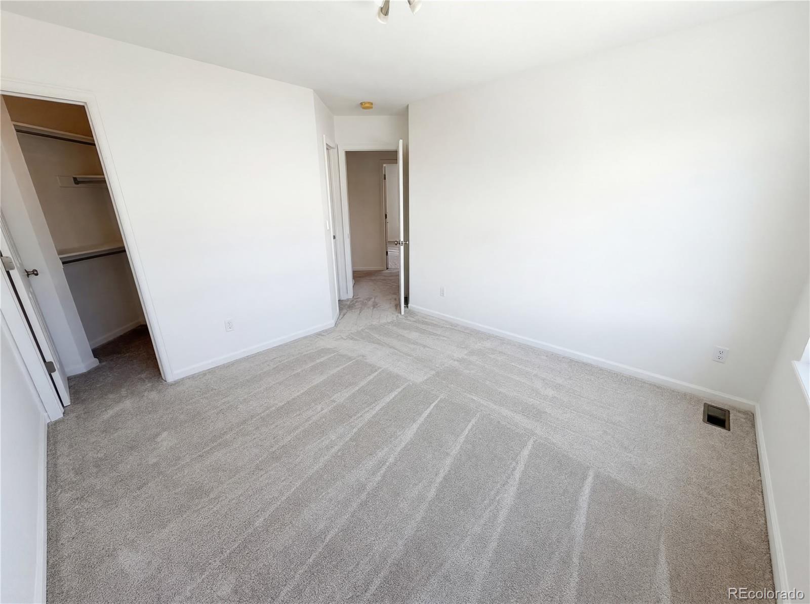 MLS Image #3 for 5817 s espana street,aurora, Colorado