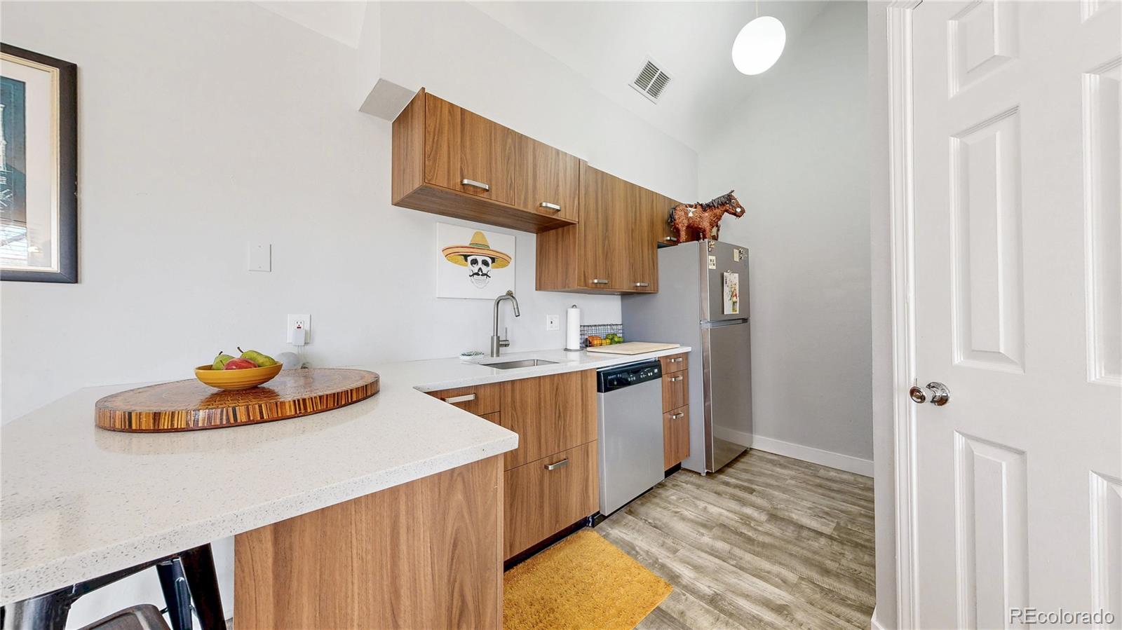 MLS Image #6 for 4876 e kentucky avenue f,denver, Colorado
