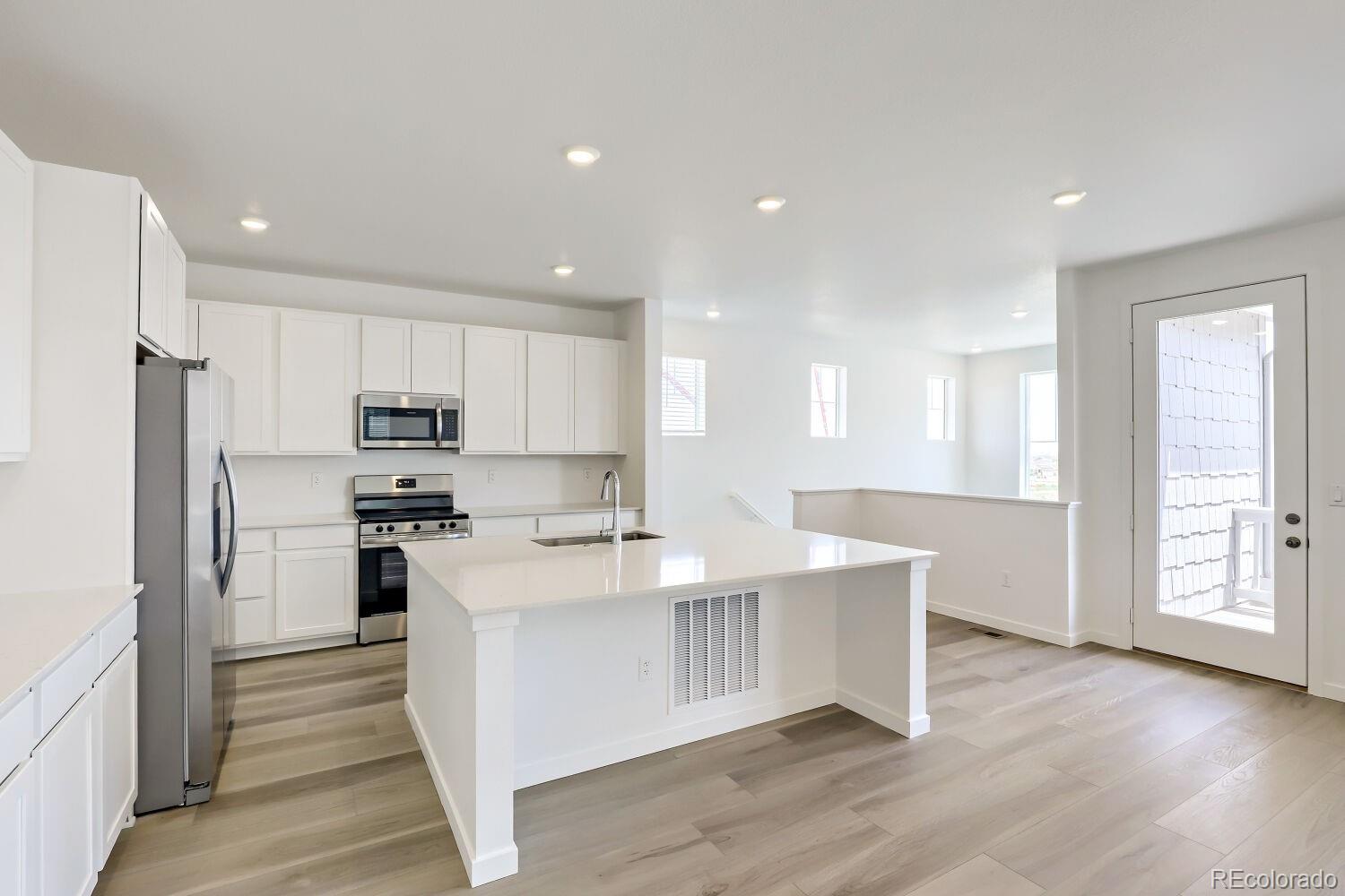 MLS Image #4 for 6934 e 149th place,thornton, Colorado