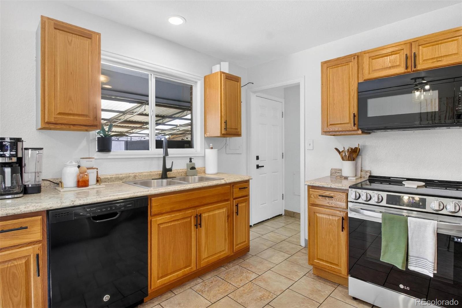 MLS Image #9 for 8111  grant street,denver, Colorado