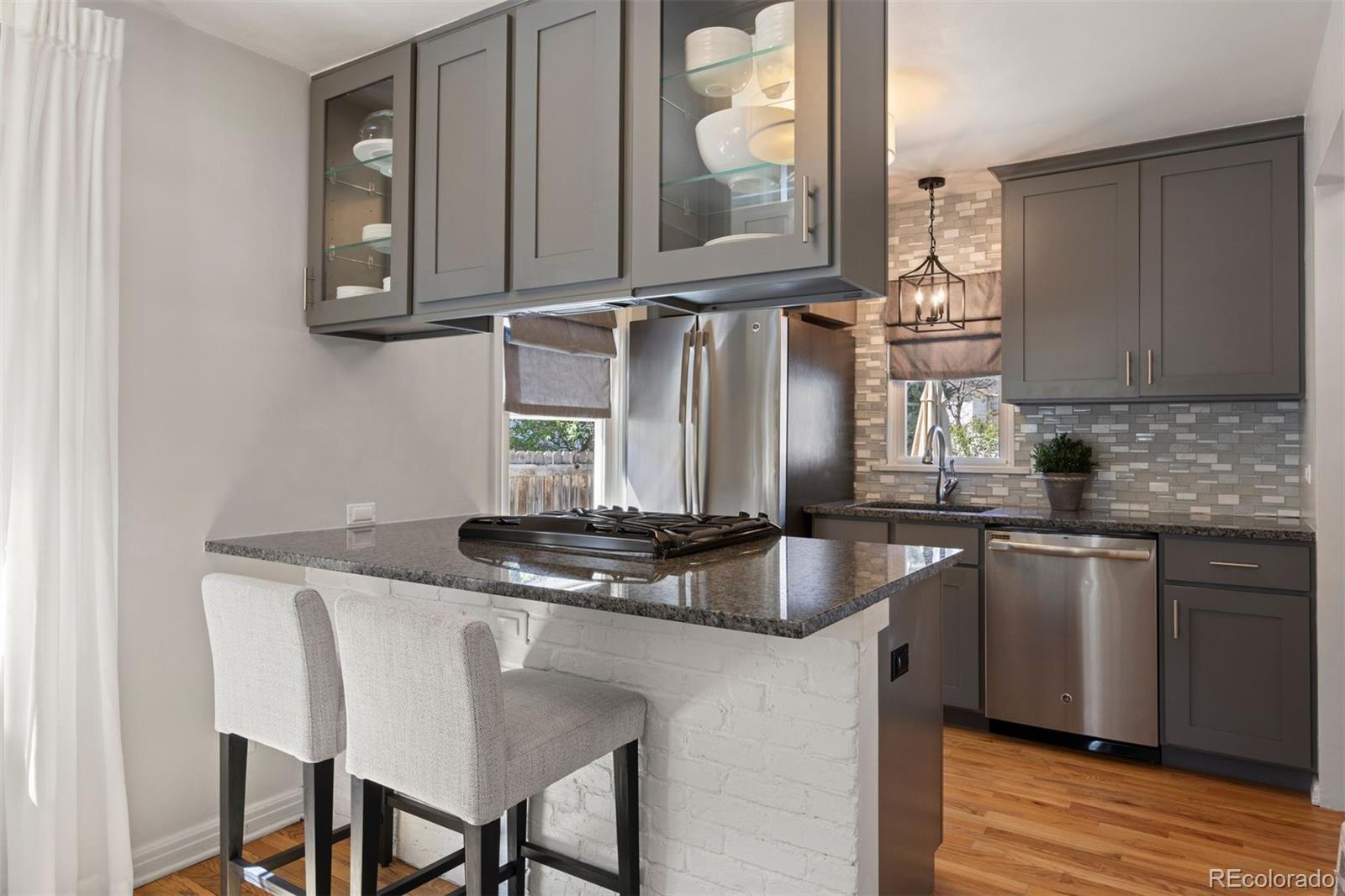 MLS Image #9 for 2611 s franklin street,denver, Colorado