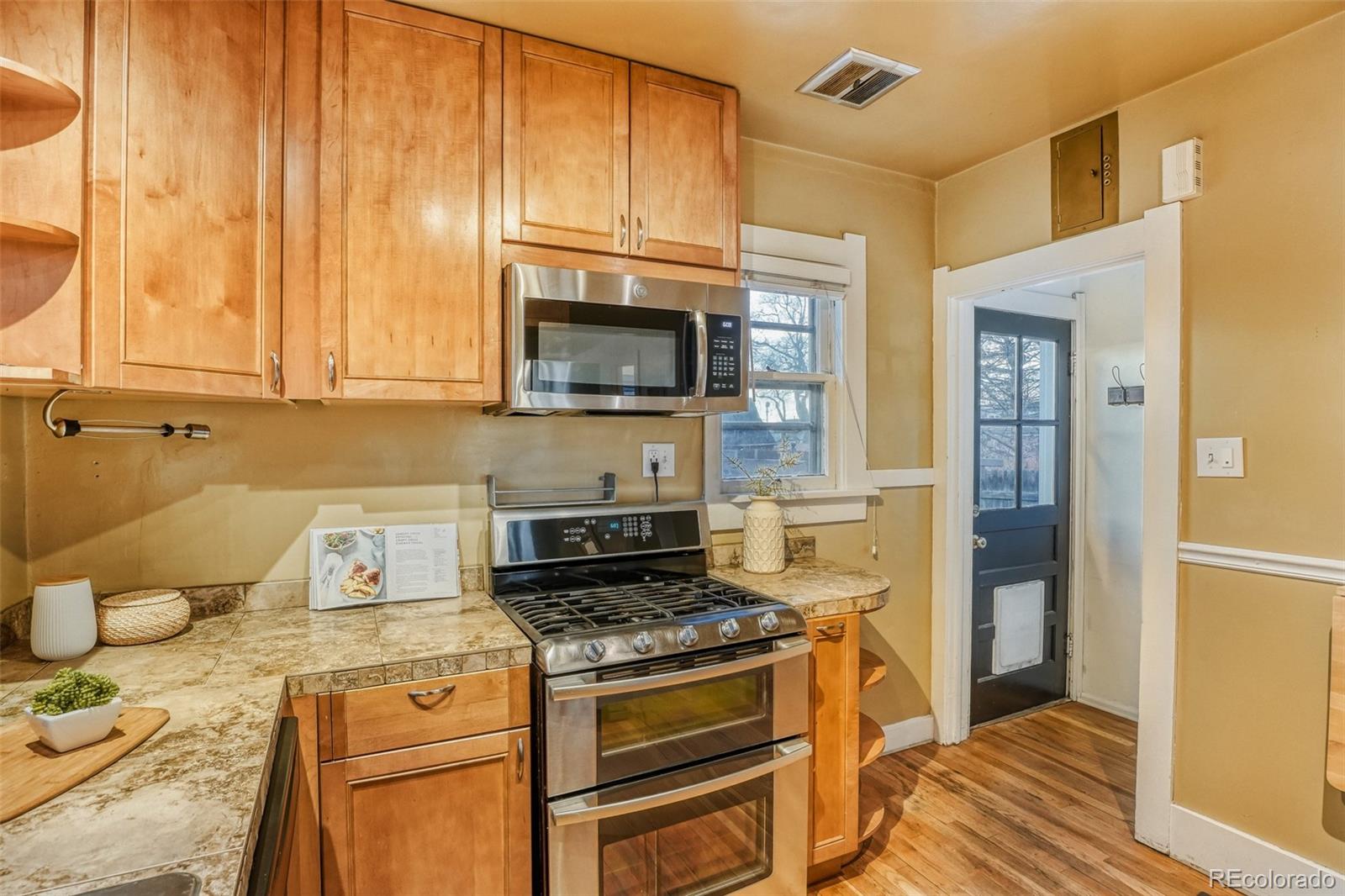 MLS Image #14 for 2175 s ogden street,denver, Colorado