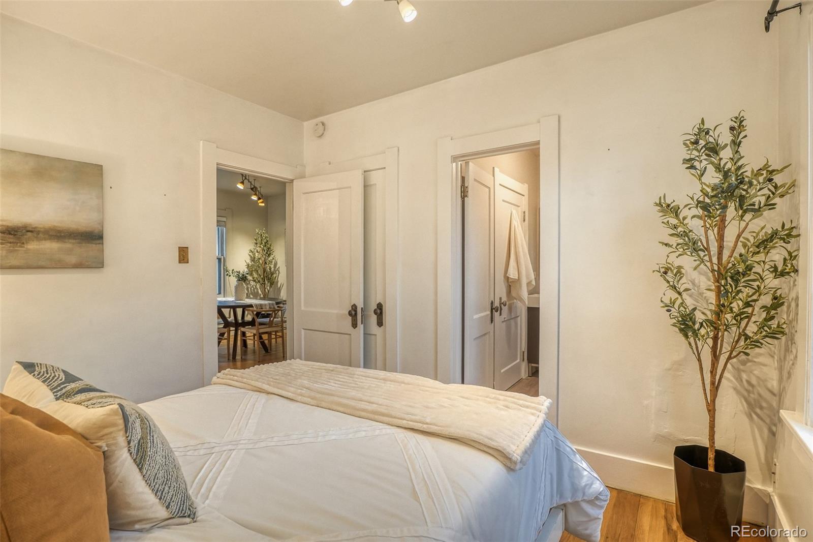 MLS Image #16 for 2175 s ogden street,denver, Colorado