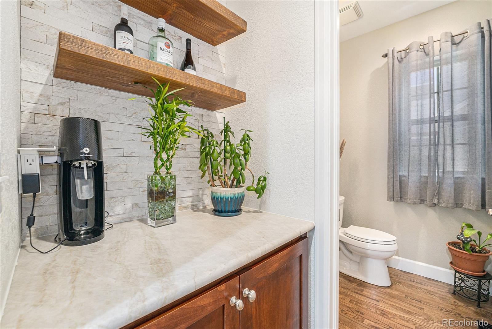 MLS Image #11 for 3357  akron court,denver, Colorado