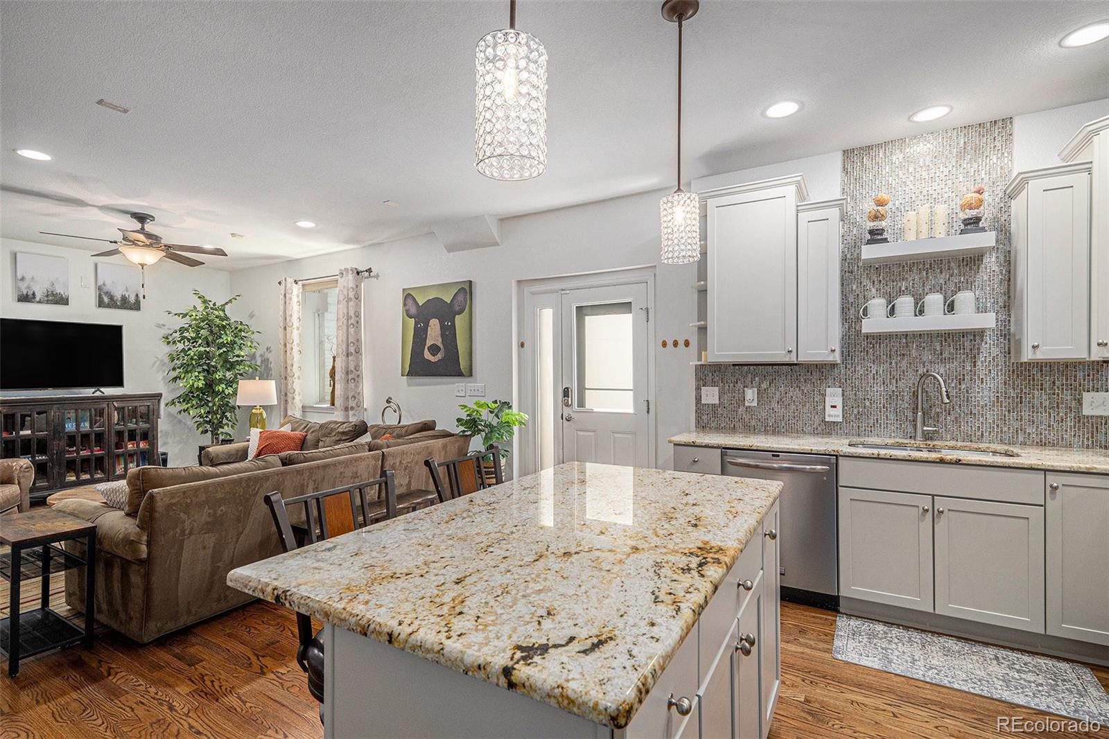 MLS Image #35 for 3357  akron court,denver, Colorado