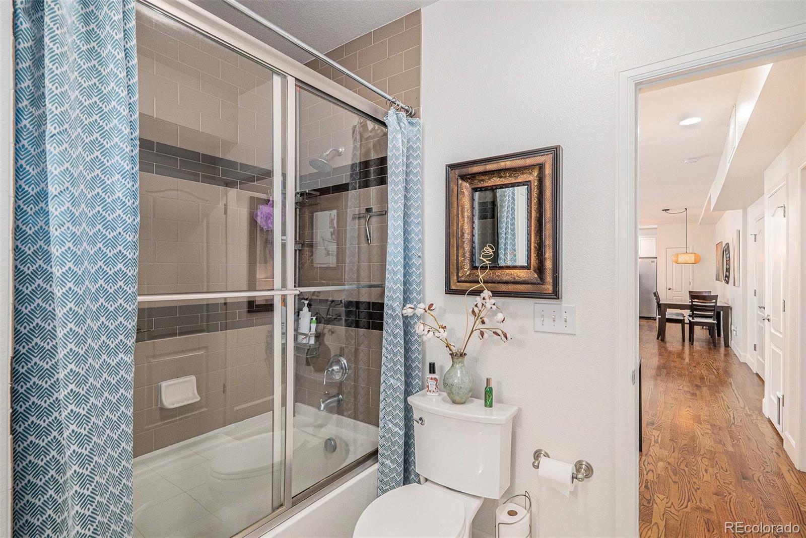 MLS Image #39 for 3357  akron court,denver, Colorado