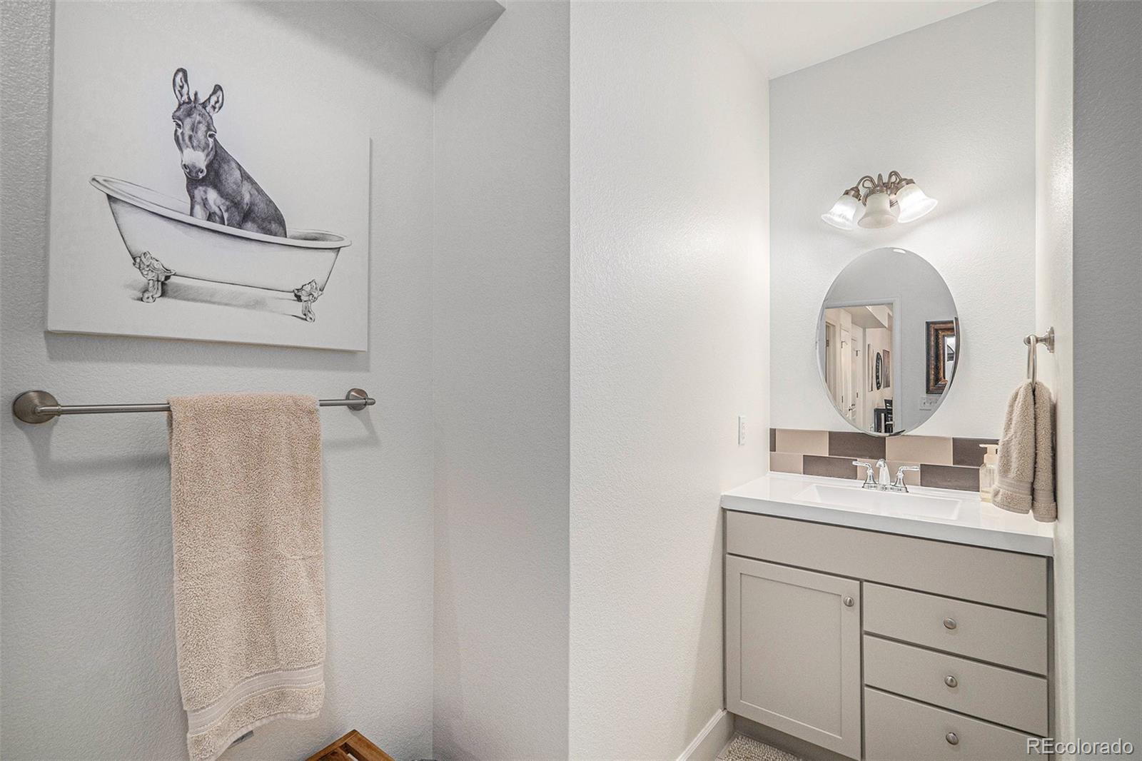 MLS Image #40 for 3357  akron court,denver, Colorado