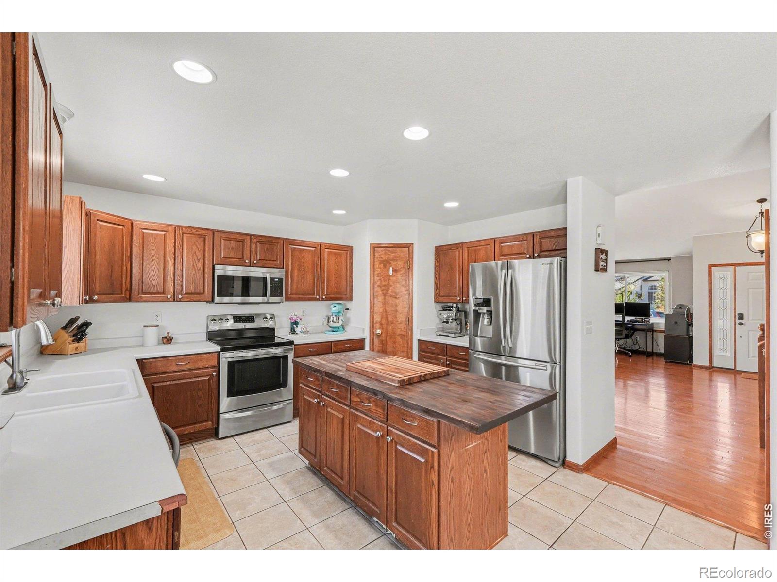 MLS Image #10 for 13337  elizabeth court,thornton, Colorado