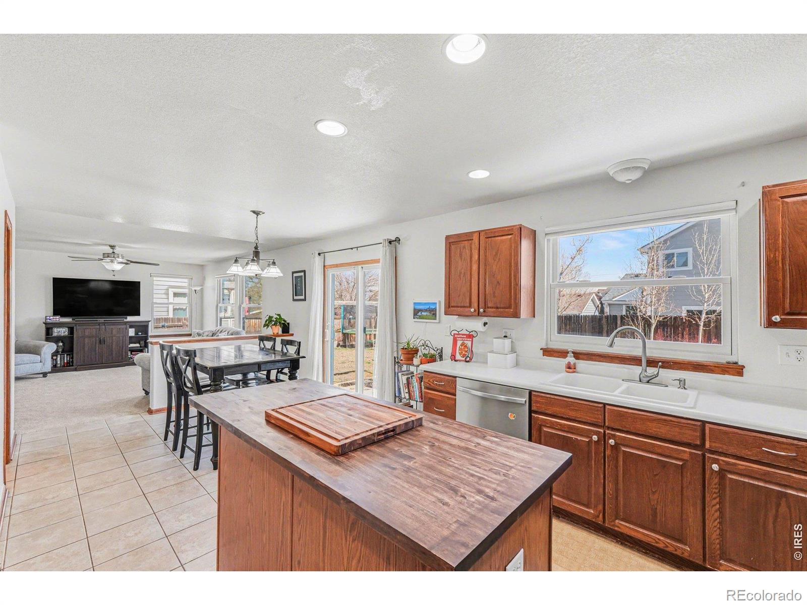 MLS Image #7 for 13337  elizabeth court,thornton, Colorado
