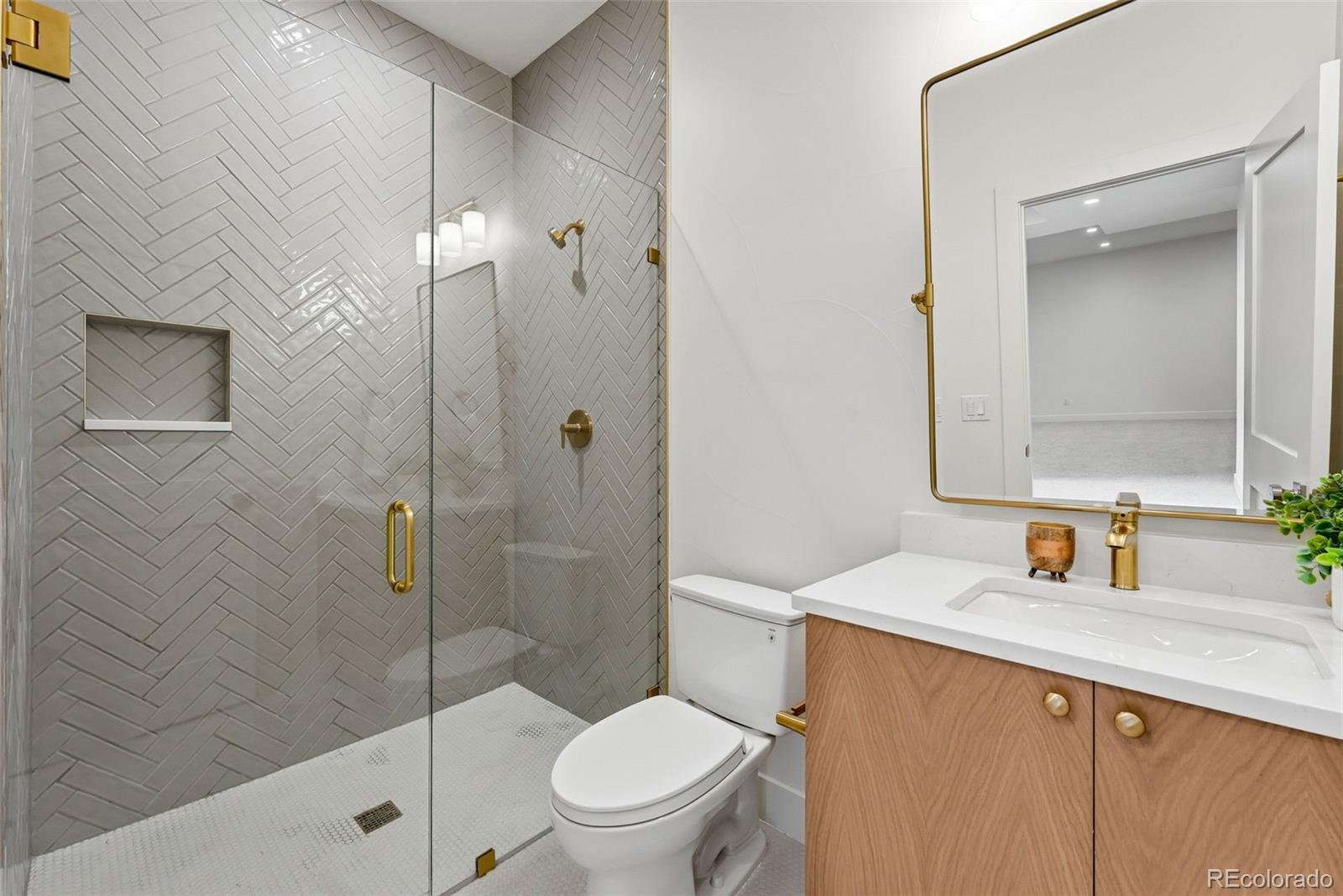 MLS Image #26 for 7012 e 4th avenue,denver, Colorado