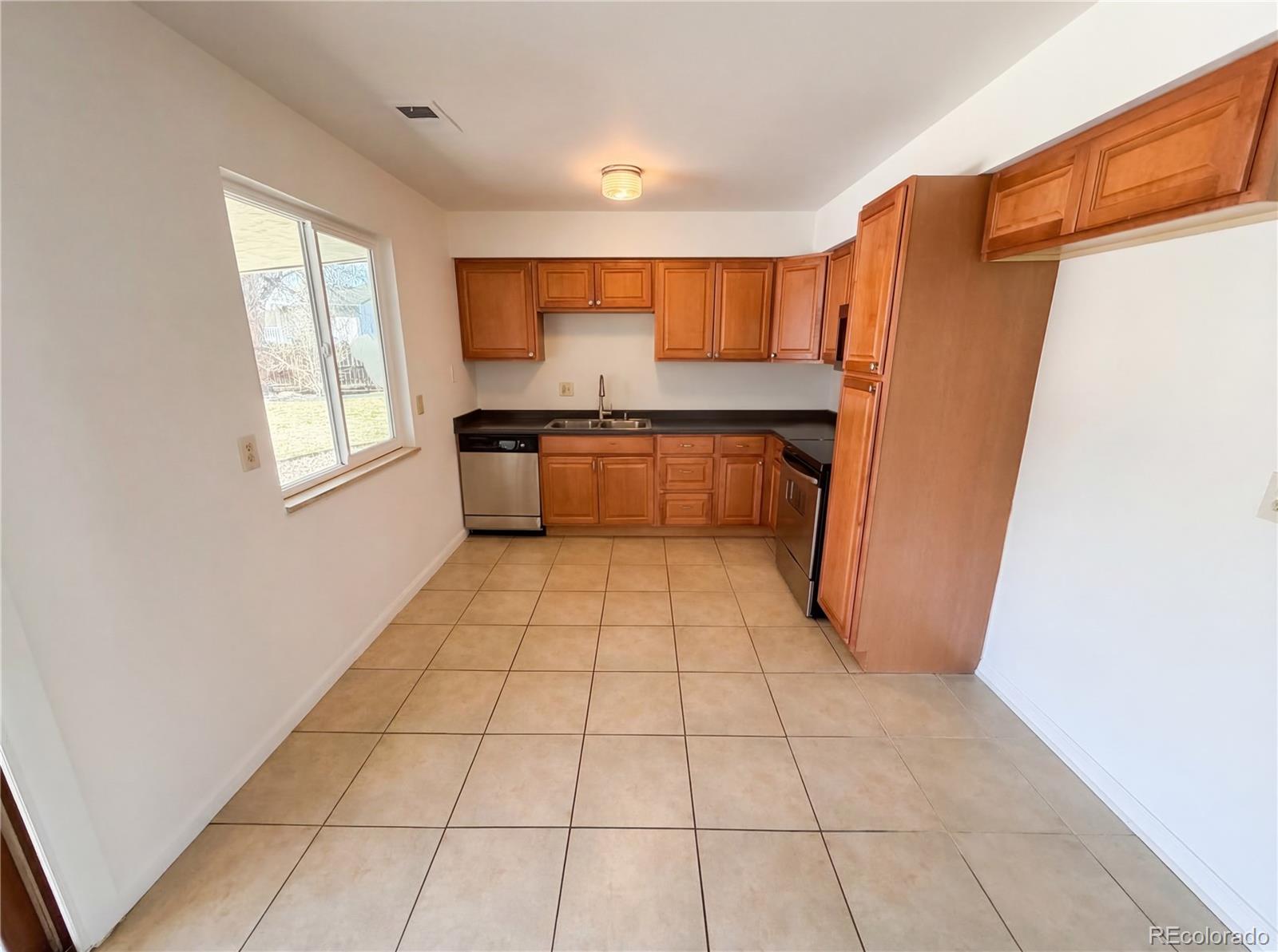 MLS Image #11 for 1587 s salem circle,aurora, Colorado