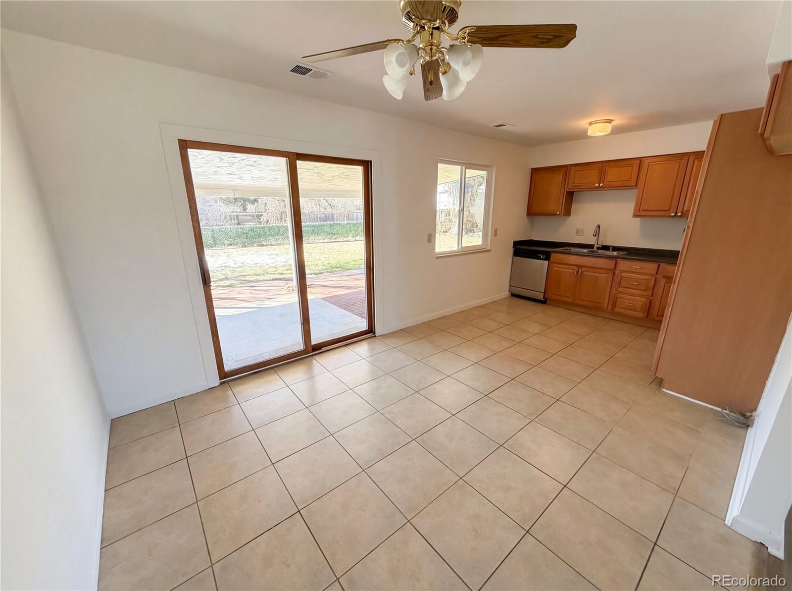 MLS Image #9 for 1587 s salem circle,aurora, Colorado