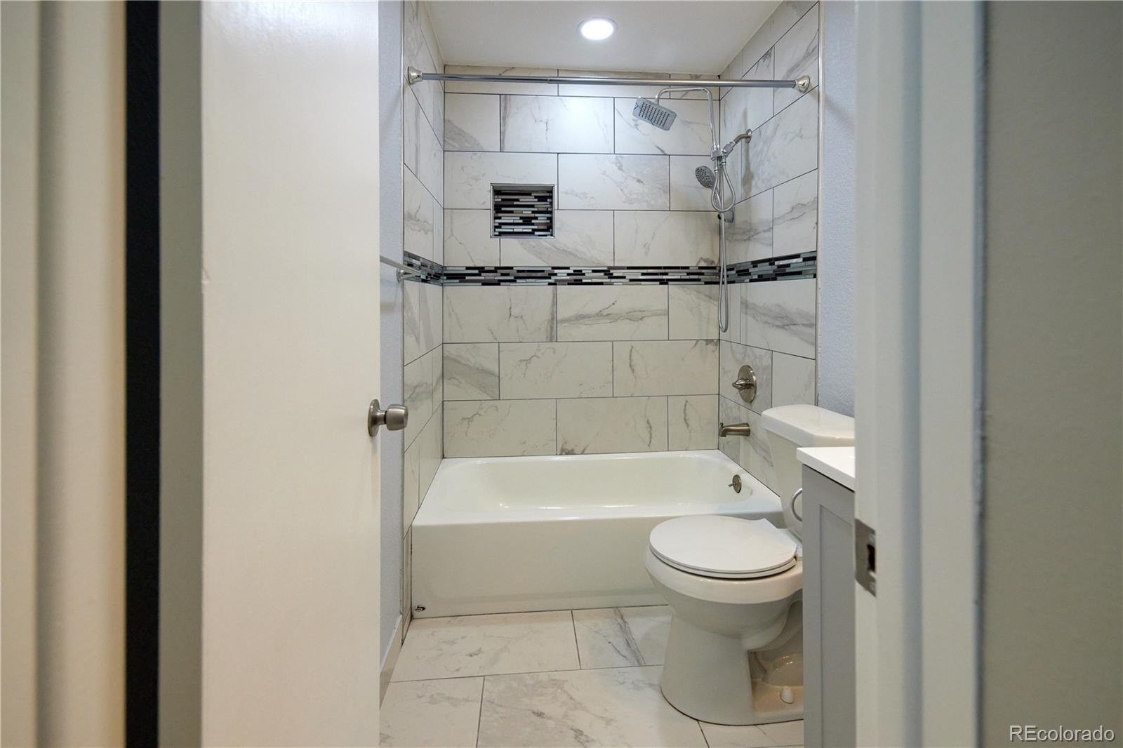 MLS Image #17 for 7050 w cedar avenue,lakewood, Colorado