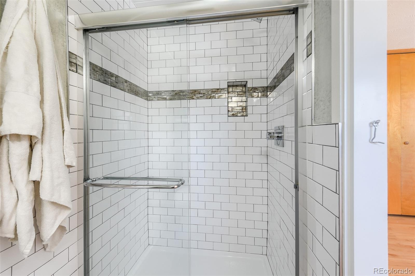 MLS Image #17 for 7660 s sheridan court,littleton, Colorado