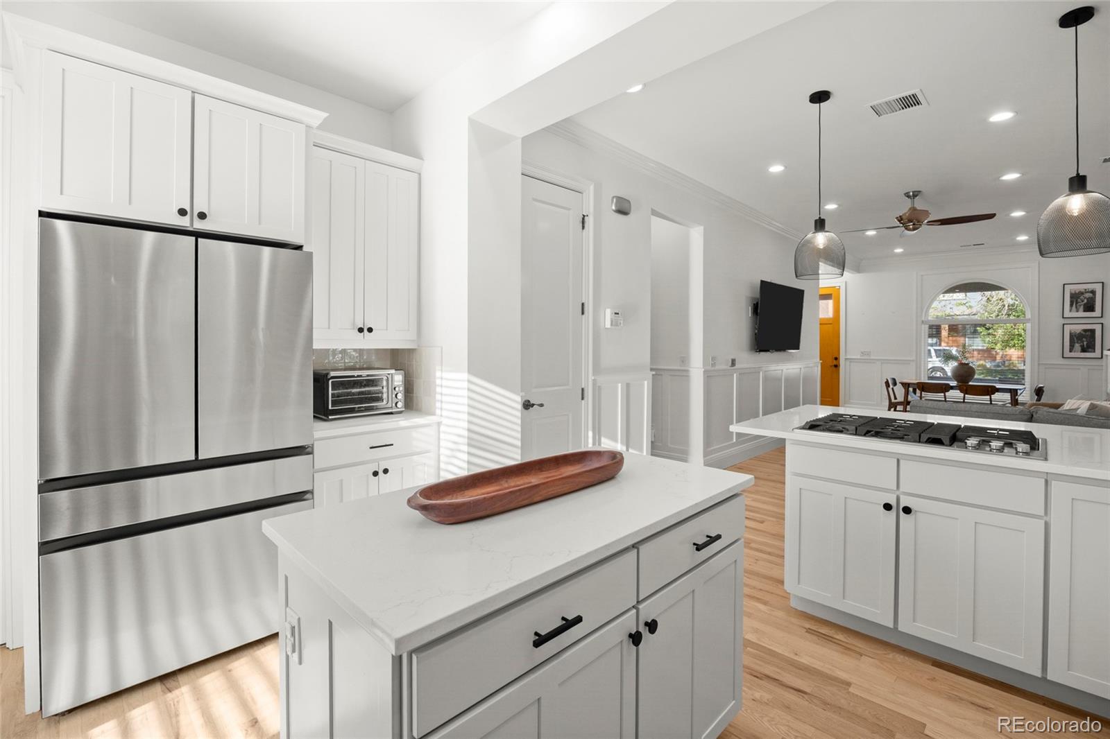 MLS Image #10 for 957 s clarkson street,denver, Colorado