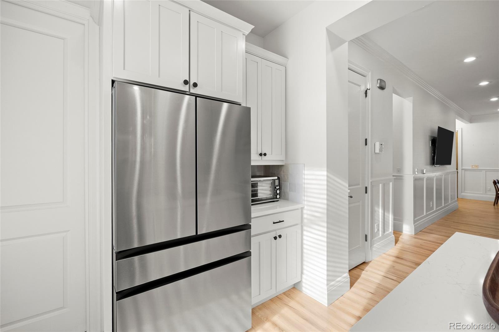 MLS Image #14 for 957 s clarkson street,denver, Colorado
