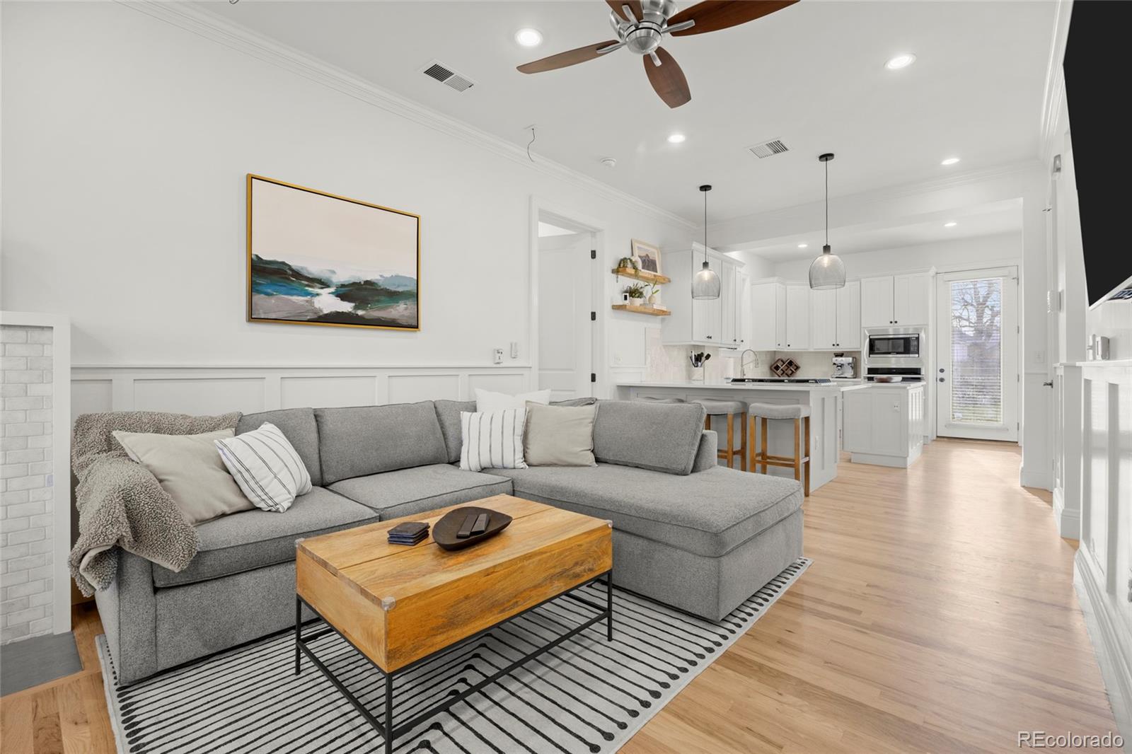 MLS Image #5 for 957 s clarkson street,denver, Colorado