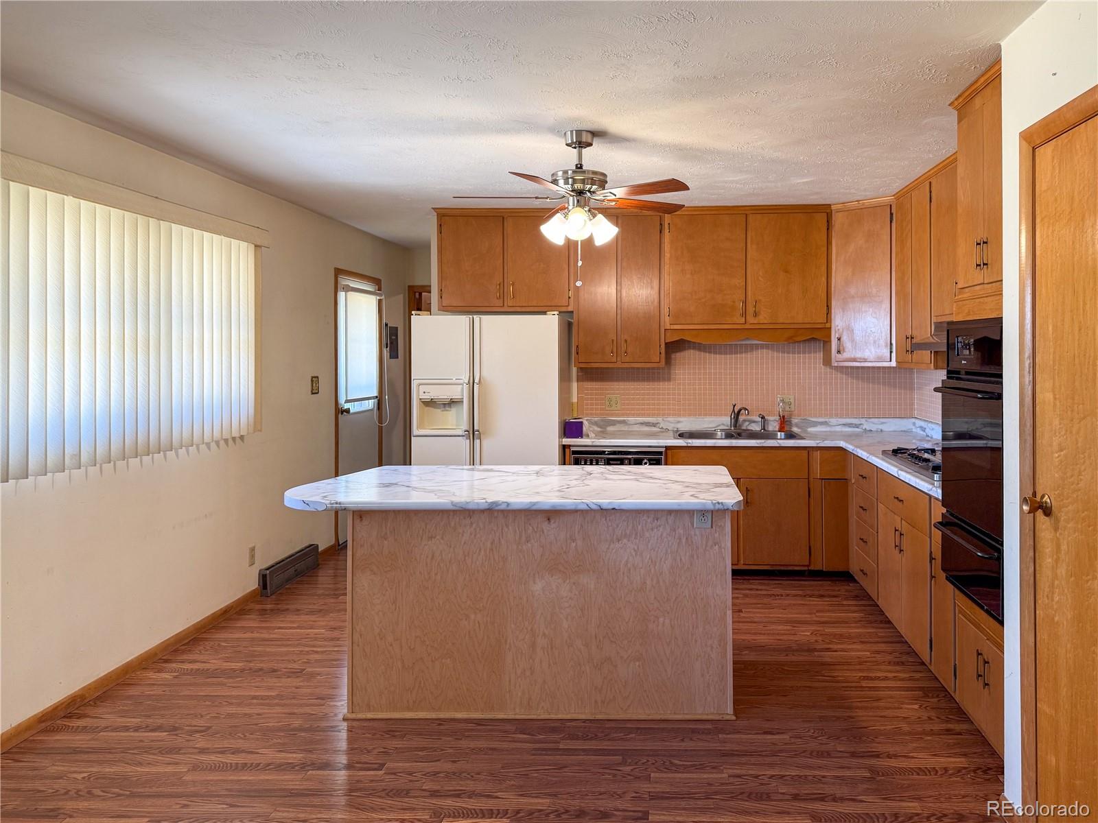 MLS Image #4 for 862 n 14th street,burlington, Colorado