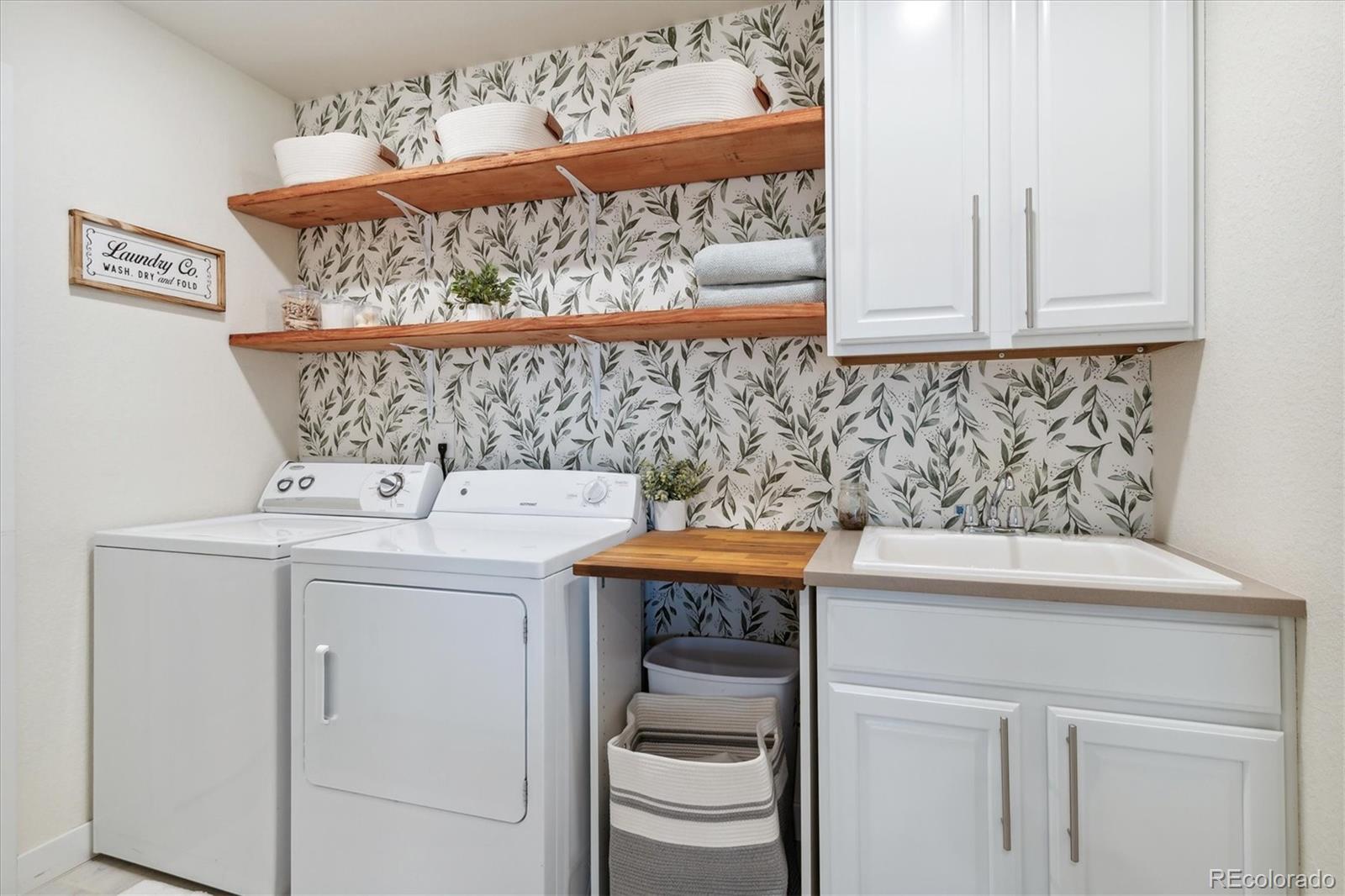 MLS Image #15 for 8107  arapahoe peak street,littleton, Colorado