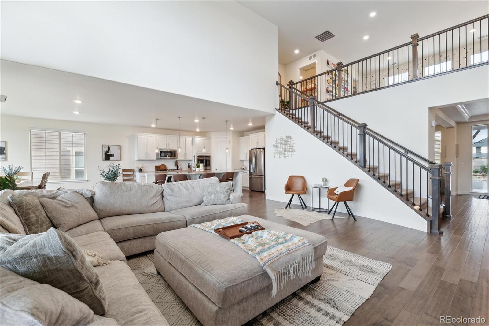 MLS Image #2 for 8107  arapahoe peak street,littleton, Colorado