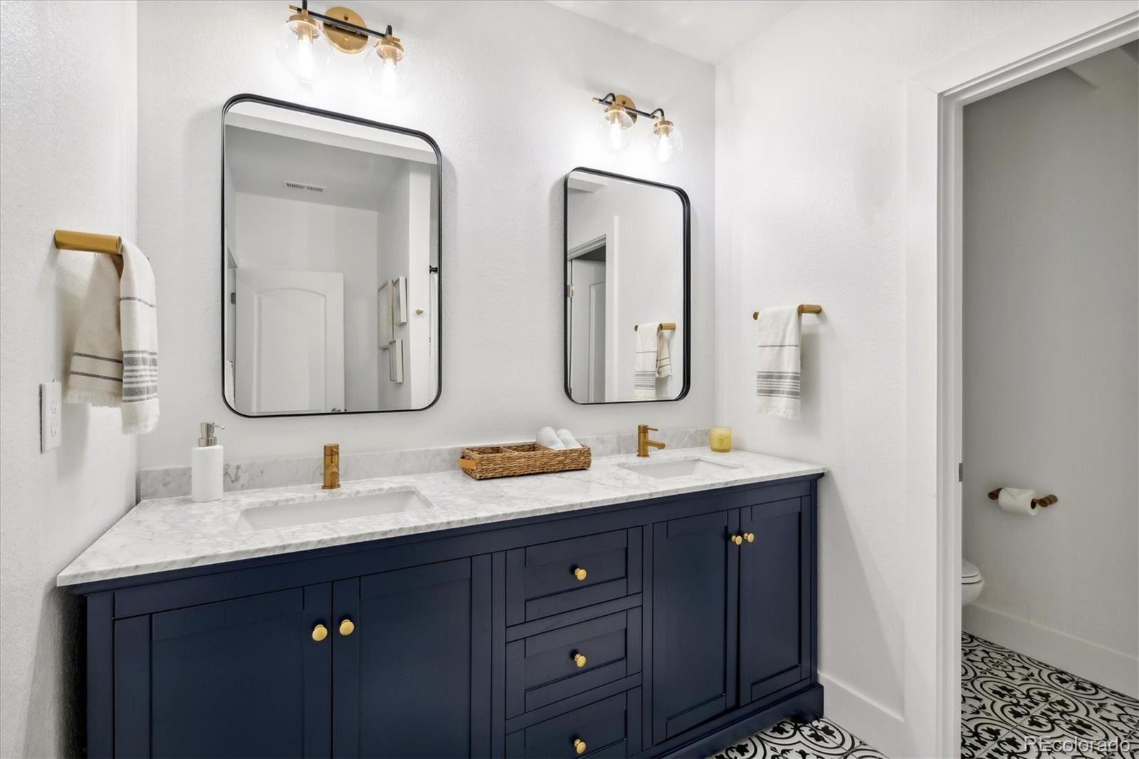 MLS Image #26 for 8107  arapahoe peak street,littleton, Colorado