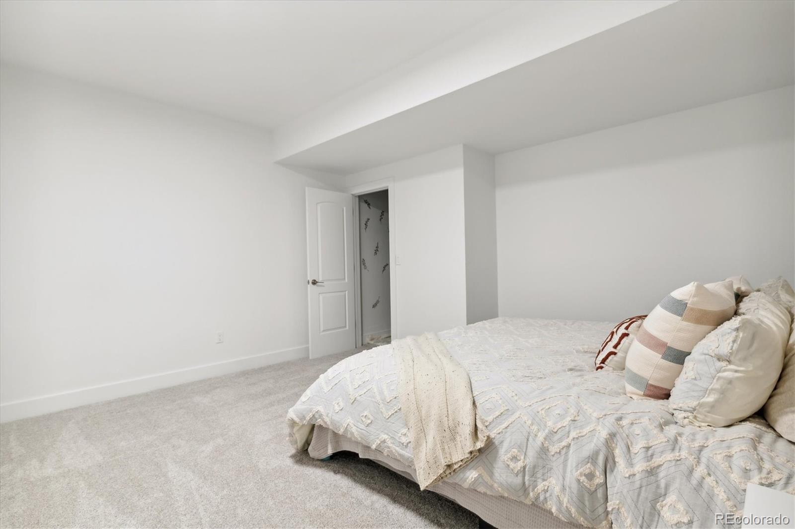 MLS Image #27 for 8107  arapahoe peak street,littleton, Colorado