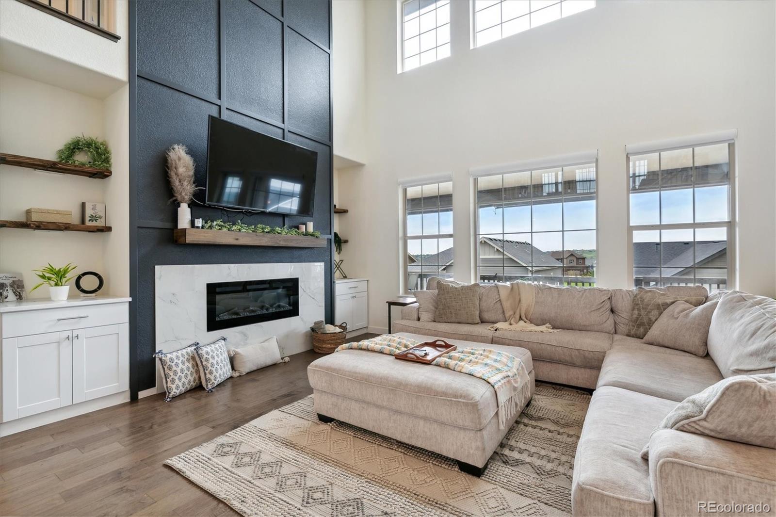 MLS Image #3 for 8107  arapahoe peak street,littleton, Colorado