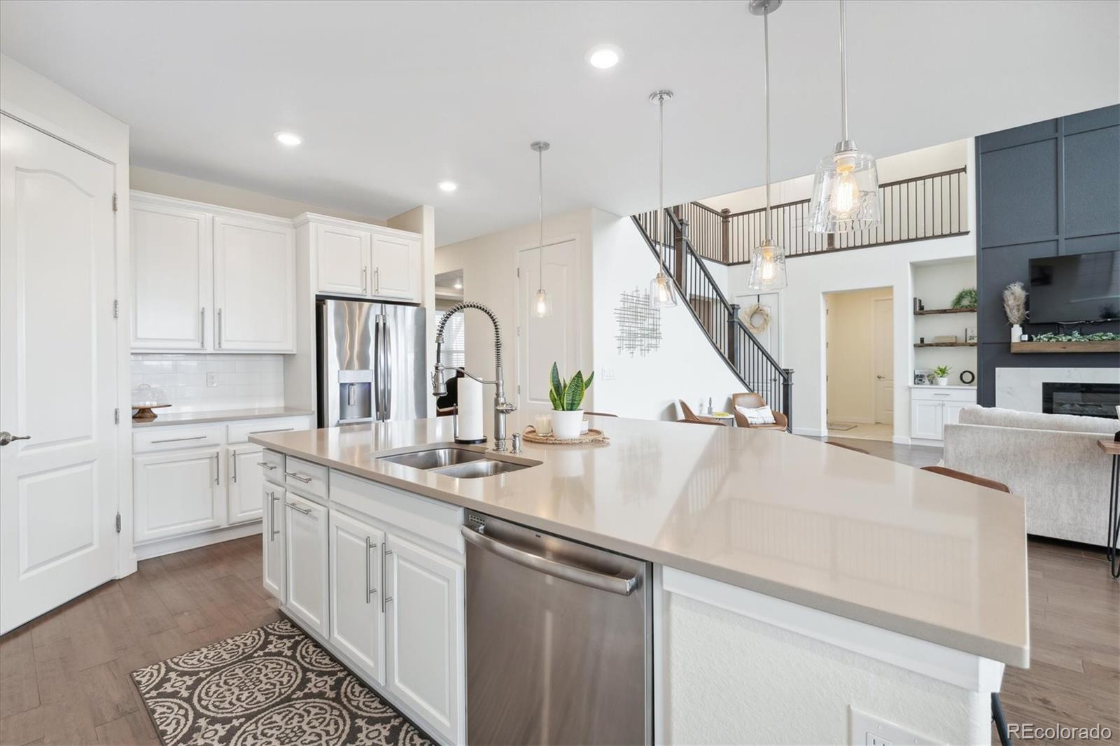 MLS Image #9 for 8107  arapahoe peak street,littleton, Colorado