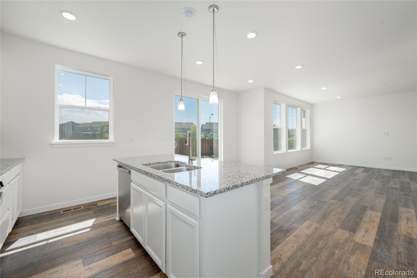 MLS Image #4 for 10962  vaughn street,commerce city, Colorado