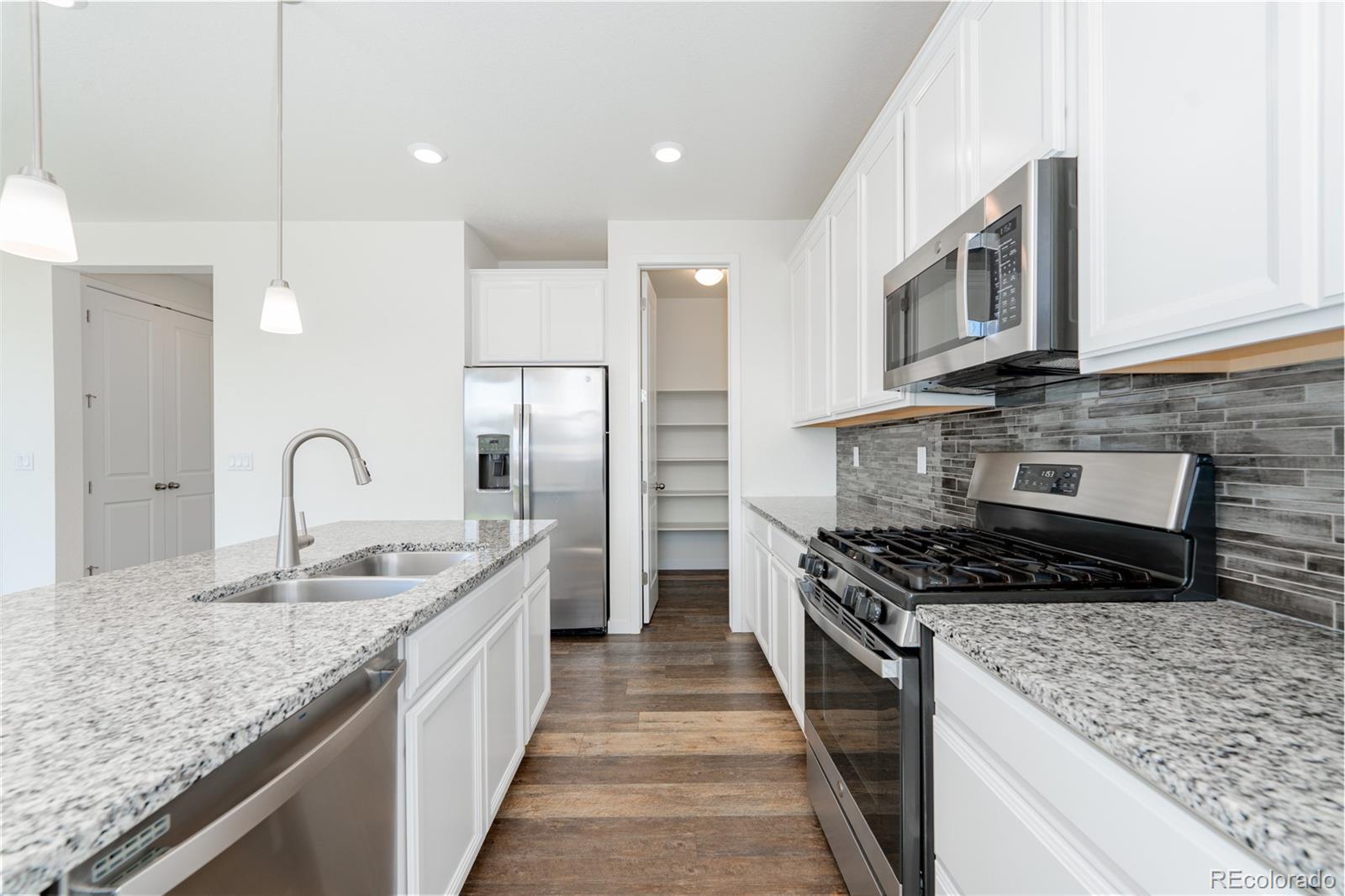 MLS Image #5 for 10962  vaughn street,commerce city, Colorado
