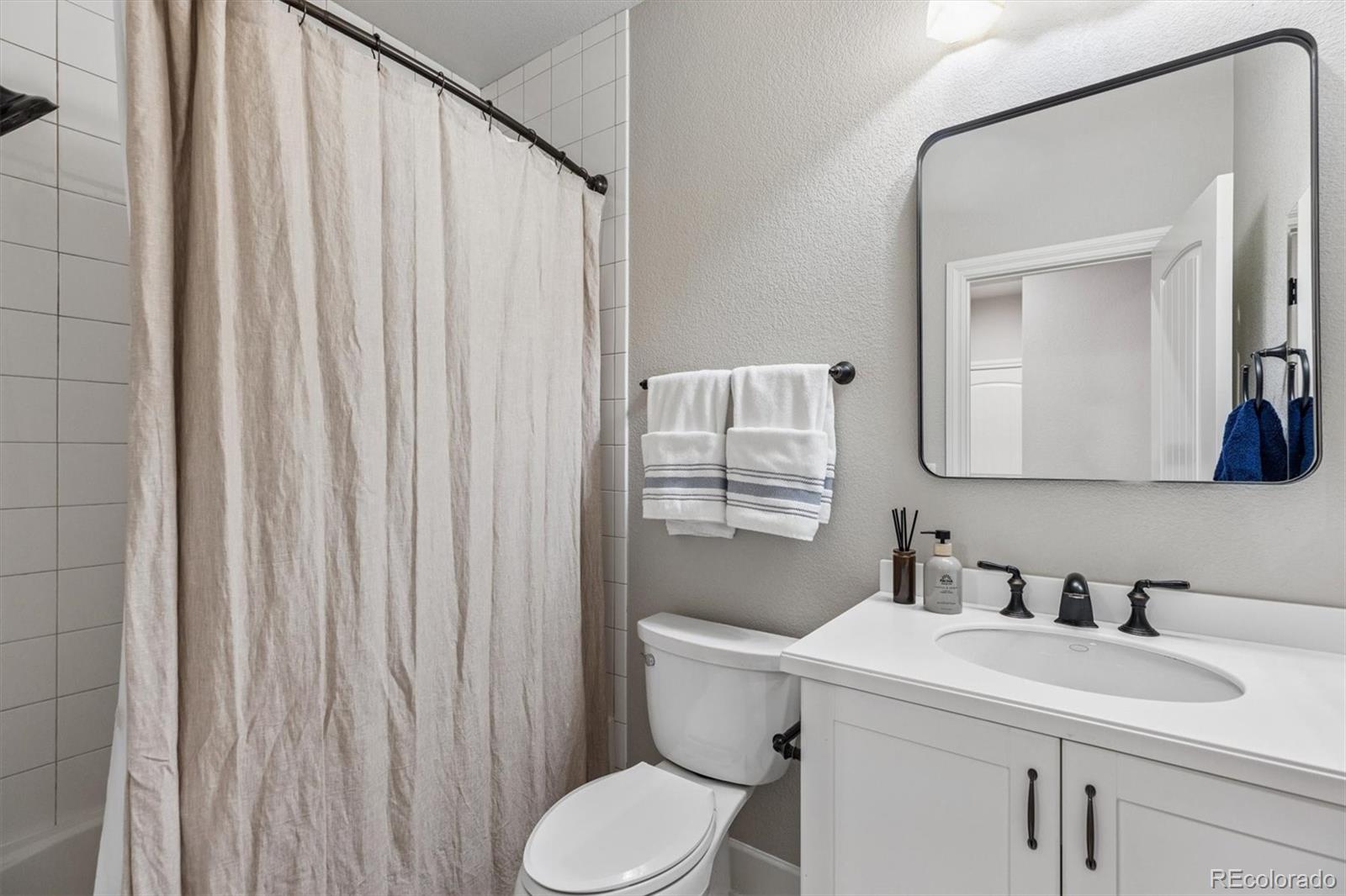 MLS Image #17 for 6584 s quantock court,aurora, Colorado