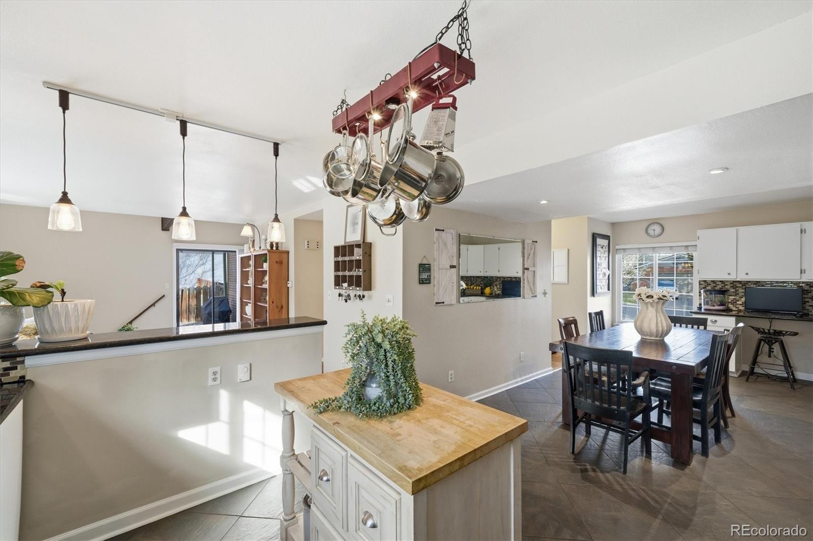 MLS Image #14 for 3866 e long avenue,centennial, Colorado