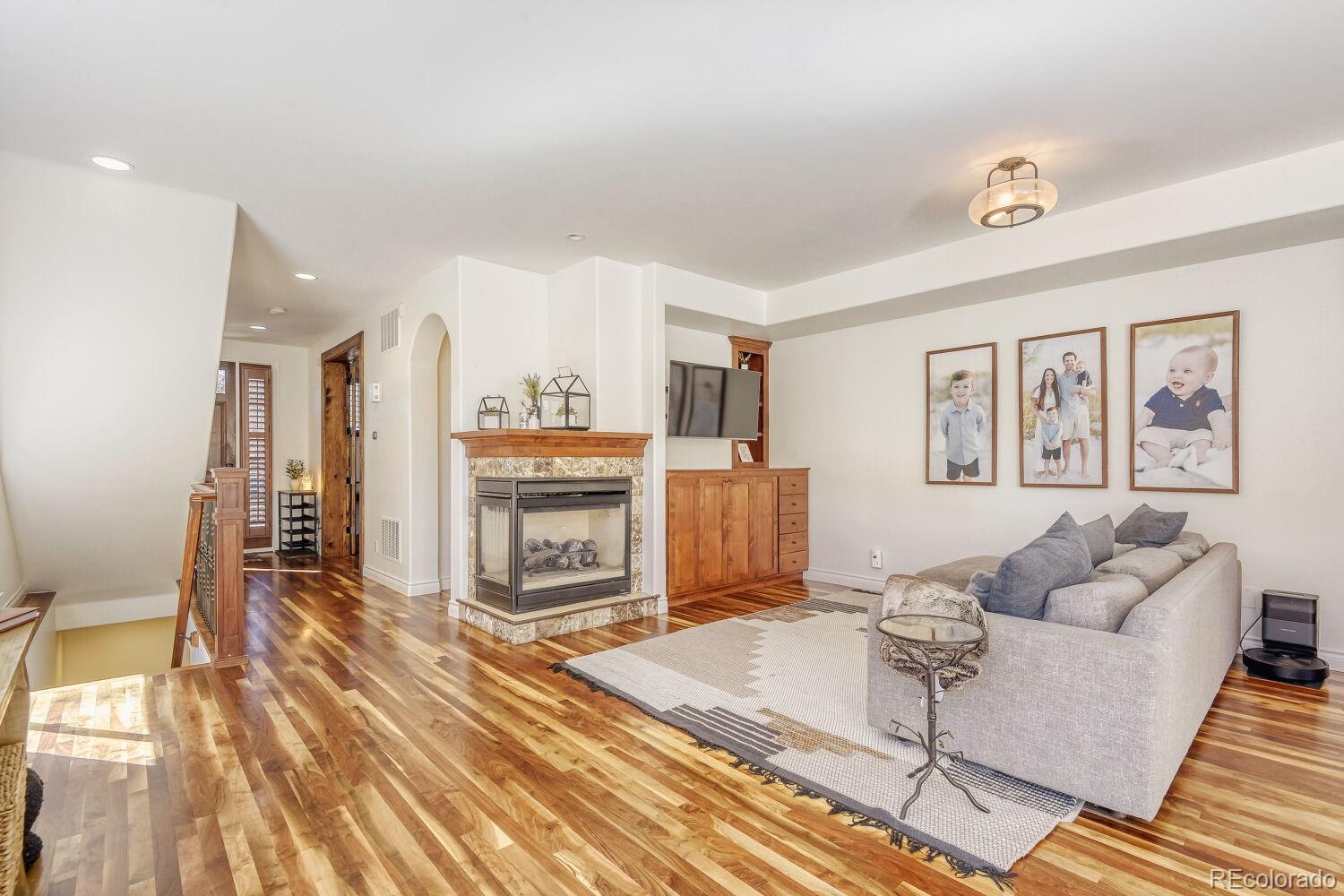 MLS Image #4 for 2022 s washington street,denver, Colorado
