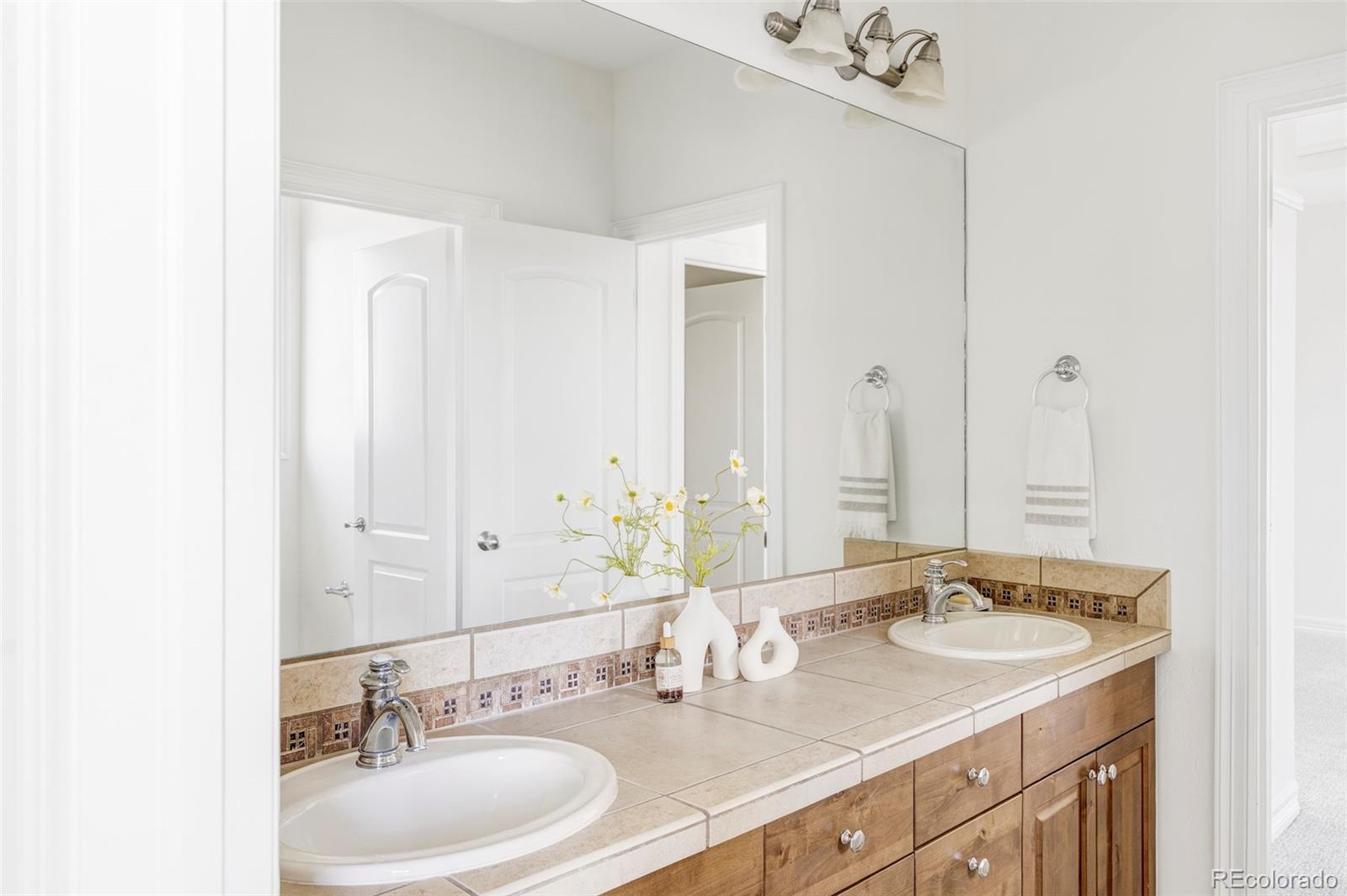 MLS Image #21 for 2860  clinton street,denver, Colorado