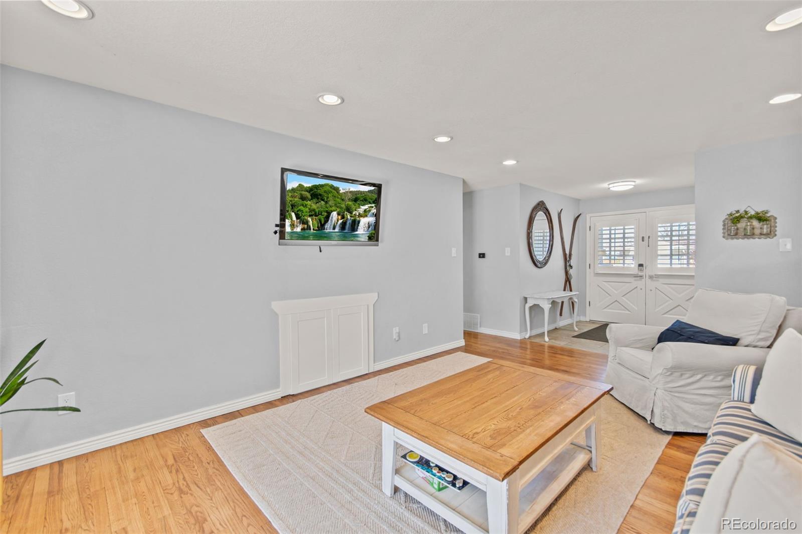 MLS Image #2 for 840 e dogwood avenue,centennial, Colorado