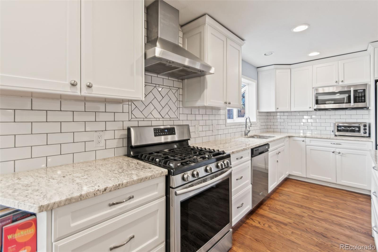 MLS Image #4 for 840 e dogwood avenue,centennial, Colorado