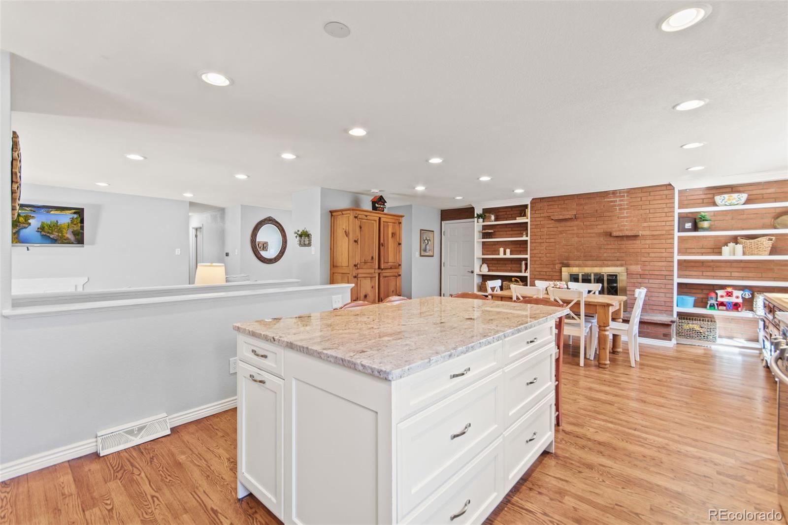 MLS Image #5 for 840 e dogwood avenue,centennial, Colorado