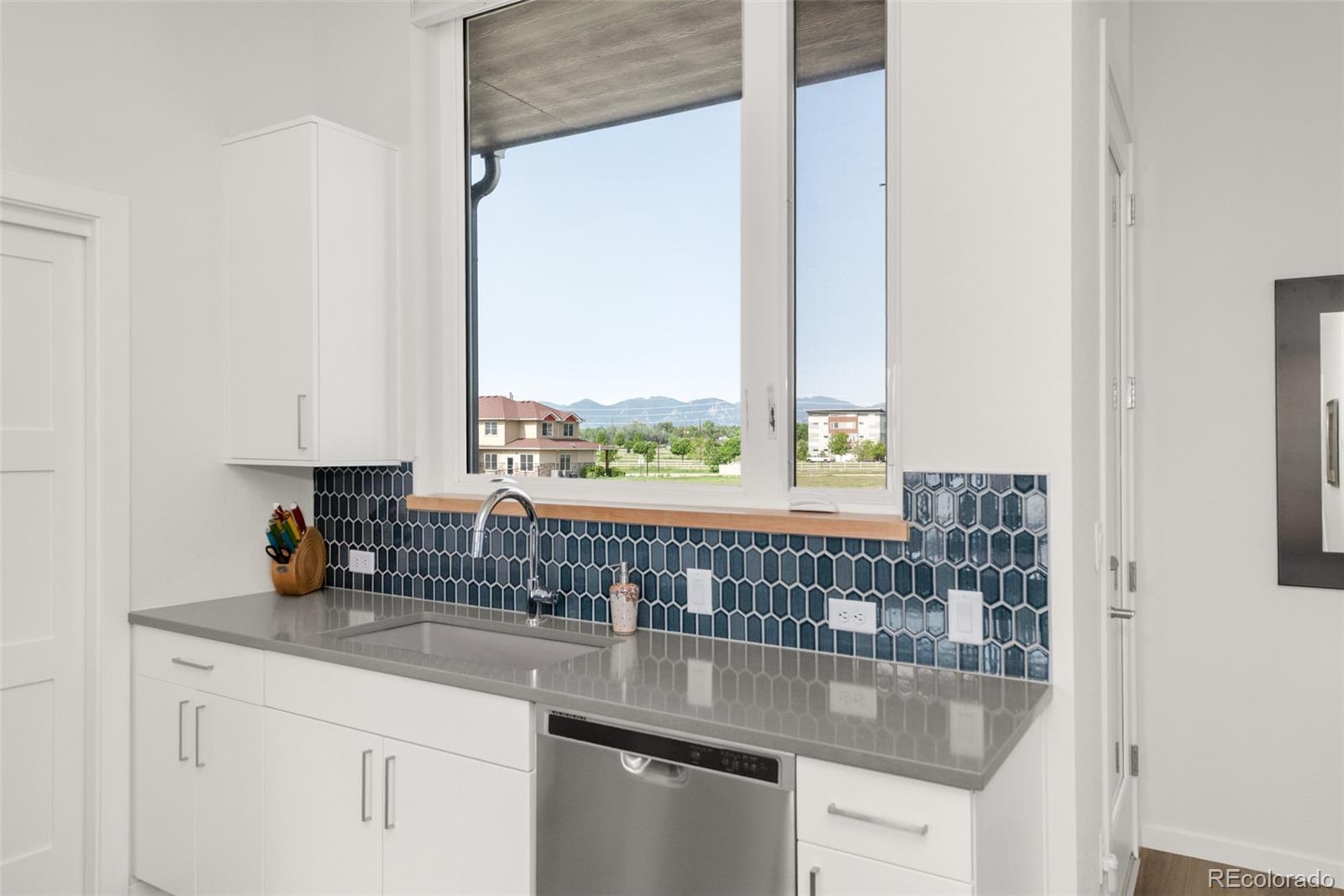 MLS Image #16 for 928  cimarron drive,lafayette, Colorado